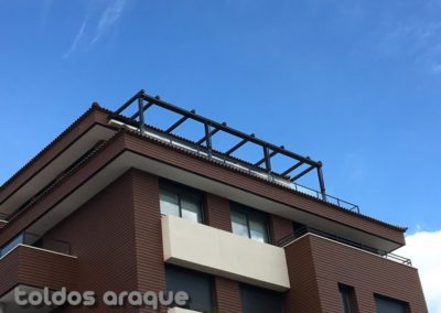 Empresa Toldos en Madrid  instaladores  PÉRGOLA 100 x 100  